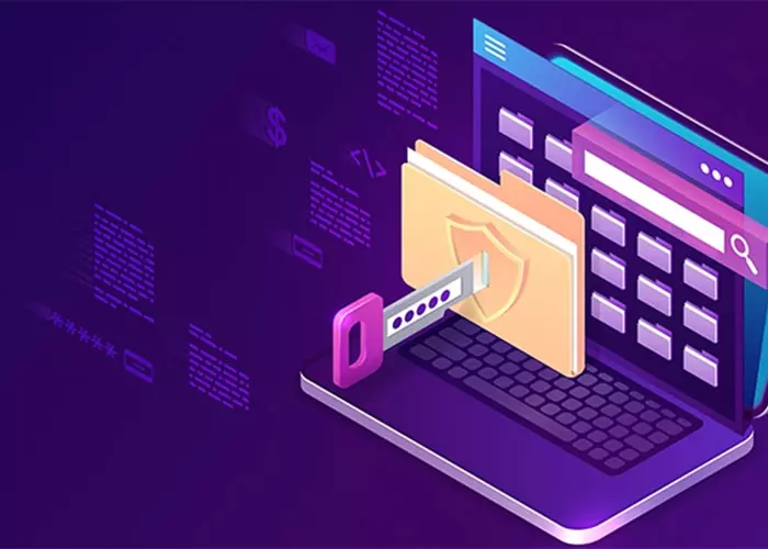 Isometrische Illustration in Violetttönen: Laptop mit Ordner samt Schildsymbol, Passwortfeld und Schlüssel